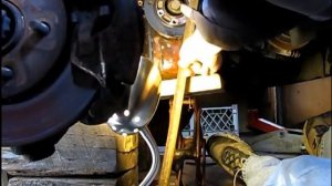 Dodge Caravan 3.0L replacing timing belt, water pump and front seals part 3: Dis-assembly 3