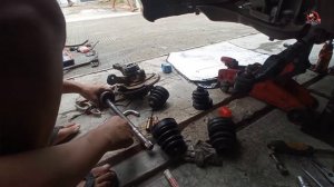 Cara mengganti karet stabilizer dan boot CV joint Daihatsu ceria