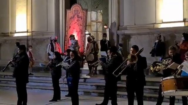 Positano la banda San Vito accompagna la Madonna смотреть онлайн