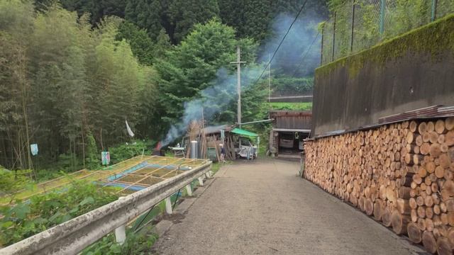 Прогулка в дождливый сезон по красивой горной деревушке Каваками, Япония