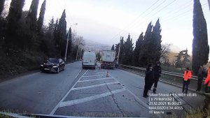 ДТП Алушта 21.12.2021. Гонщик на большегрузе!!!