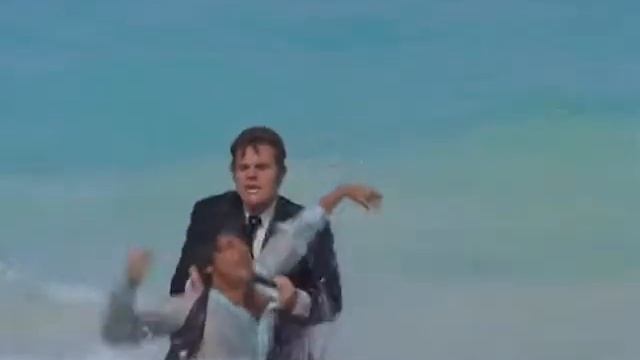 Hawaii 5-O: Man in a Steel Frame (1977): Pummeling in Surf; Existential Moment смотреть онлайн