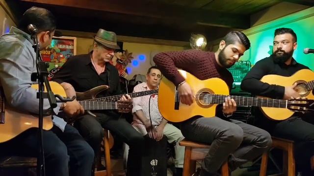 Ай-яй-яй… цыганская испанская гитара/Manero Gypsies,Canut / Chez Bob/ч.2/provenceallochka vlog