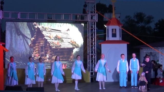 Концерт "Здесь Родины моей начало" смотреть онлайн