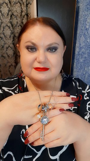 Распаковка 🛍  Обзор покупок 💄 
Лайфхак как почистить телефон 📲 
Отвечаю на комментарии ☝️ 🙂