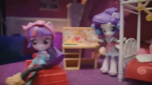 MLP: Мини-куклы Equestria Girls Minis + пижамная вечеринка у Пинки Пай (Russia)