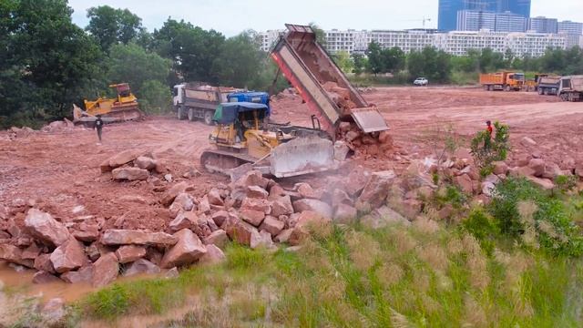 Строительство, засыпка близится к завершению на одном из участков