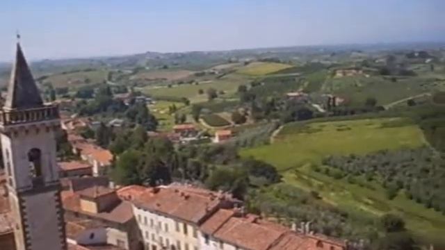 L'orologio di leonardo,veduta dalla torre di Vinci.wmv