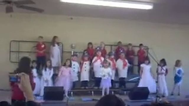 Devon Garrett's School Play Susie Snowflake смотреть онлайн