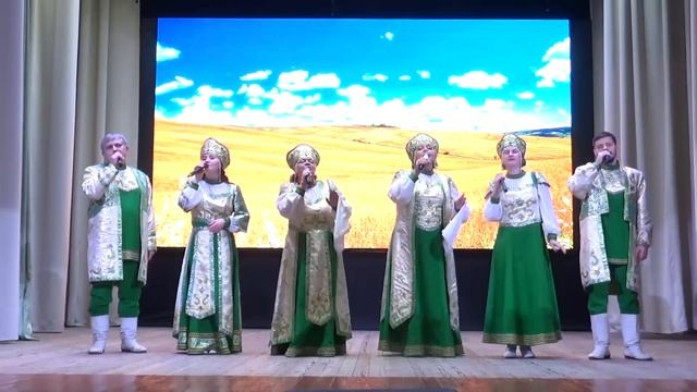 Народный коллектив ансамбль русской песни "Раненбургские родники" - Рязанское поле смотреть онлайн
