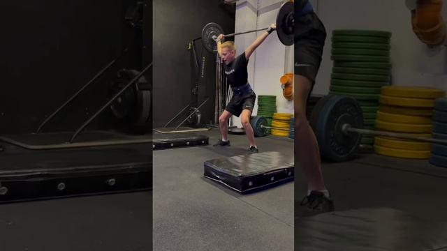 CrossFit или ученики . Артем 14 лет . Рывок с  виса в сед