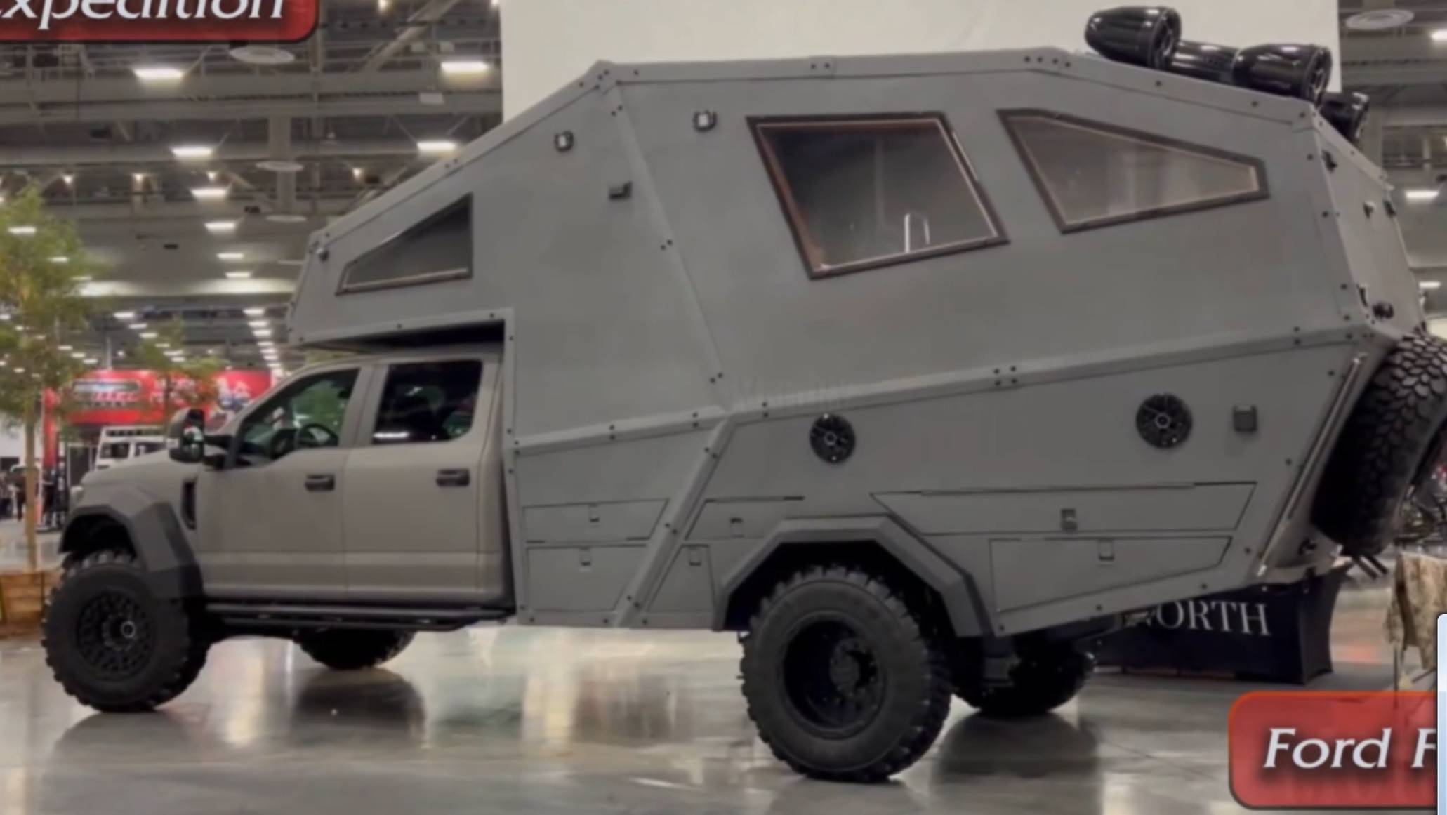 Ford F-550 Turbo Diesel 4x4 Overland Expedition Truck 2023 Короткий обзор [720p] смотреть онлайн