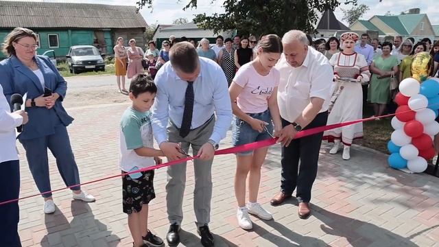 Открытие сквера в селе Юсово (Источник: ТРК "Липецкое время") смотреть онлайн