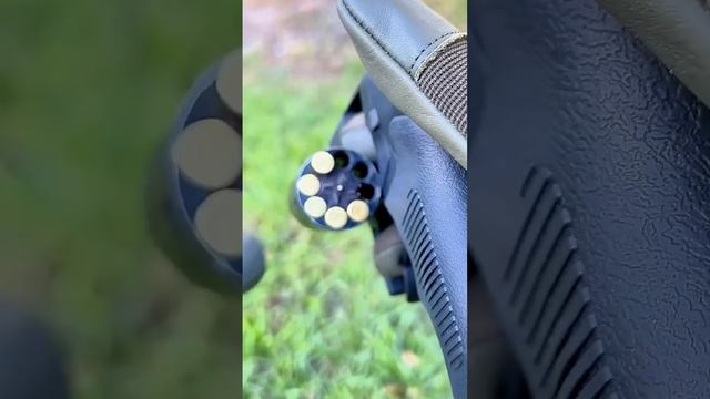 Double tap revolver, револьвер с двумя стволами