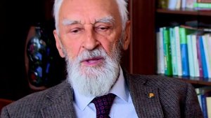 "Язык дан людям для общения"