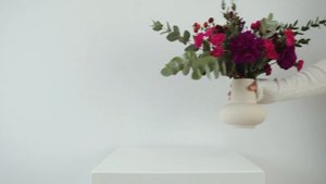 5721725-uhd_4096_2160_25fps