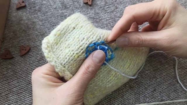 Вышивка на вязаном изделии смотреть онлайн