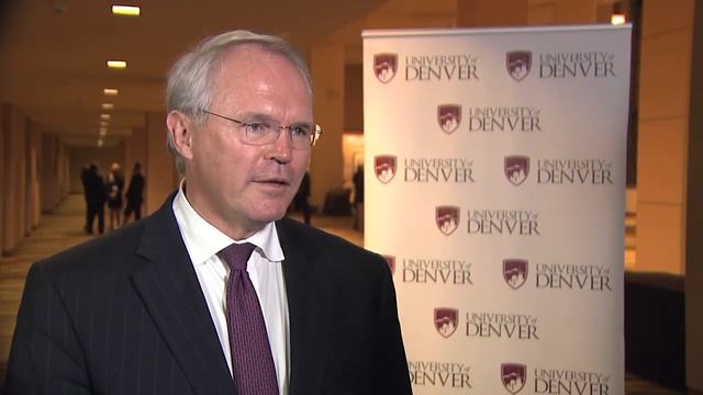 Christopher Hill Reacts to George W. Bush's Korbel Dinner Keynote | University of Denver (2013) смотреть онлайн