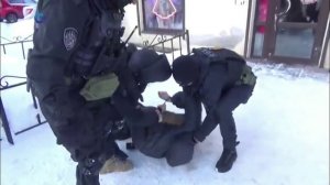 Сотрудники специальных отрядов быстрого реагирования Росгвардии отмечают  профессиональный праздник