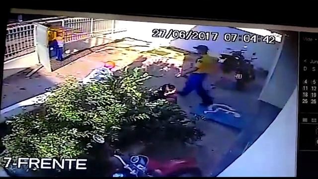 Falsos carteiros tentam assaltar agência dos Correios em Luís Correia. смотреть онлайн