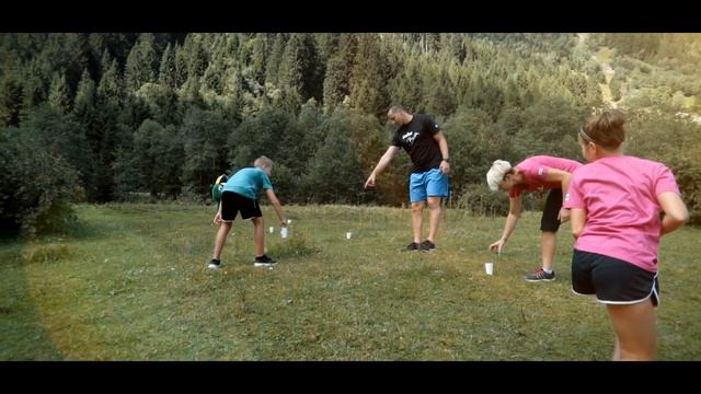 Manni Pranger und Tiroli: Spiel & Spaß beim Becherslalom