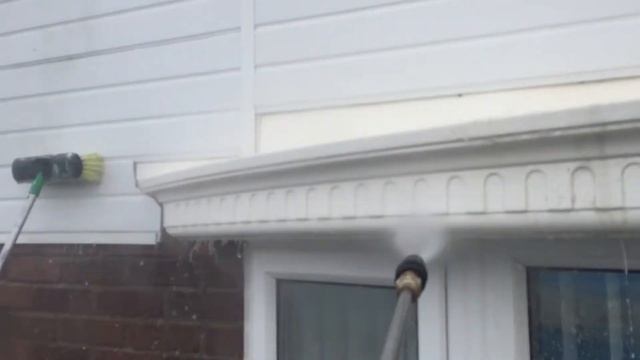 Window Cleaning Xpert - Window Cleaner Leicester Window cleaning services Pressure washing