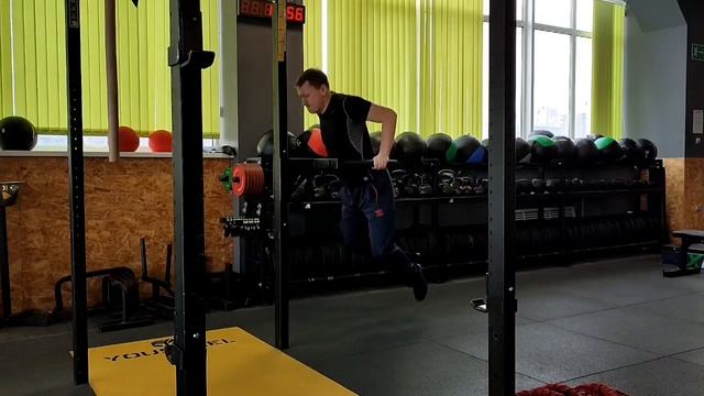 Продолжаем челлендж "Физкультура и спорт в 50 +": 4 отжимания на брусьях, на зиму в зал) ♂♀♀