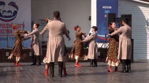 Шербурские заковырки - Ансамбль Карусель / Cherbourg Tricks - Folk dance ensemble "Carousel"