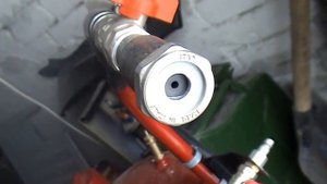 Самодельный бластер для пескоструя, с дюзой из карбида бора.