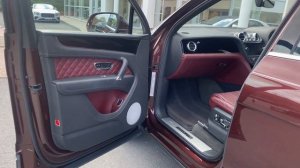 Bentley Leeds - Bentley Bentayga V8 in Cricket Ball