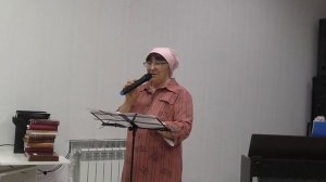 Стихи "Вновь оставлена за дверью суета..." Нина Гончарова