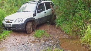РЫБАЛКА с сыновьями на р.ЧЕПЦА\Chevrolet NIVA по бездорожью в дождь.