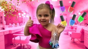 Слова на английском Видео для детей- Лия Бум в салоне красоты Веселые Истории детям