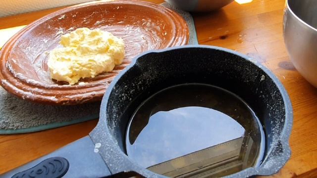 طريقة سهلة و سريعة لتحضير السمن البلدي و سر اللي يخليه يوجد بسرعة💯💥#سمن #saadlamjarred #دنيا_بطمة смотреть онлайн