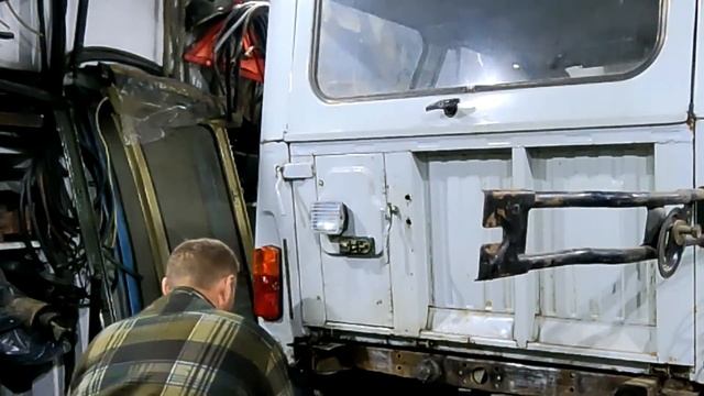 УЖАС! ЧТО ПРОИЗОШЛО С ЭТИМ УАЗОМ? | НОВАЯ ЖИЗНЬ СТАРОМУ УАЗ | УБИТЫЙ УАЗ 469 ремонт смотреть онлайн