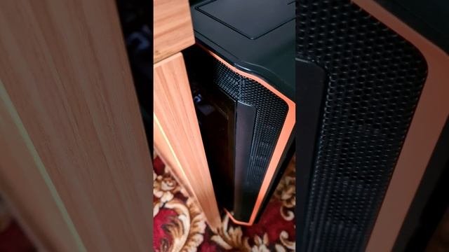 RTX3090Xtreme изначально и периодически берёт на себя большую нагрузку при запуске игры либо фурмарк