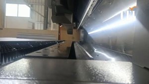 Изготовление цельногнутого трехконтурного полотна металлической двери LANHAO LHA 2500PC