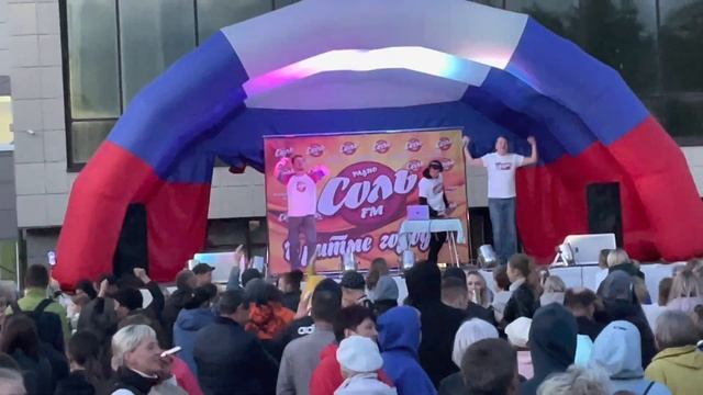 п.Яйва 75 лет!Дискотека СОЛЬ FM(DJ JON,МАКС МАКСИМОВ и АЛЕКСАНДР СОЛОВЬЕВ) смотреть онлайн