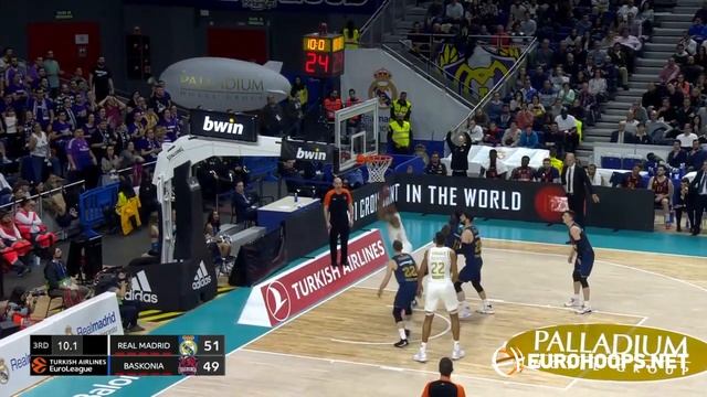 Real Madrid - KIROLBET Baskonia Vitoria-Gasteiz 70-69: Trey Thompkins (20 points) смотреть онлайн