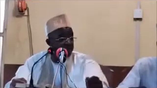 Mukabalar kabiru Gombe da Bello yabo akan Ko akwai aljanu yan tijjaniya смотреть онлайн