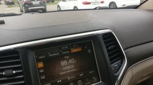 Странный звук при запуске двигателя jeep grand cherokee wk2 после сброса клеммы