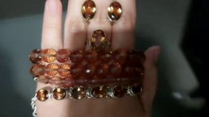 Натуральный камень султанит.