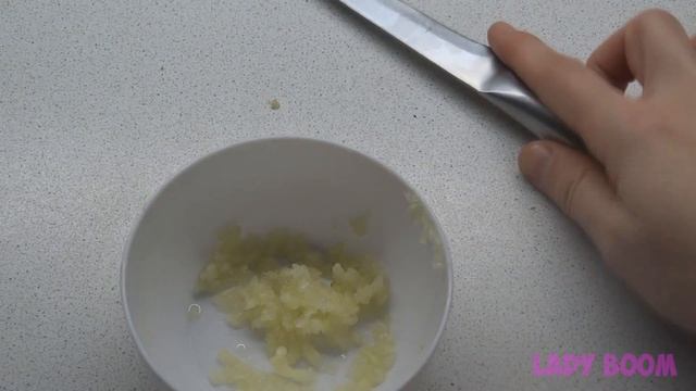 Отбеливание зубов в домашних условиях за 3 минуты | Как отбелить желтые зубы естественным путем смотреть онлайн