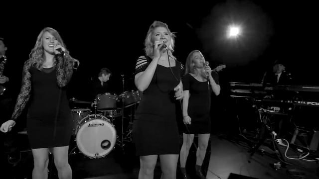Chain Of Fools by Aretha Franklin, (Cover by Urban Jive, Toronto Wedding & Events Band) смотреть онлайн