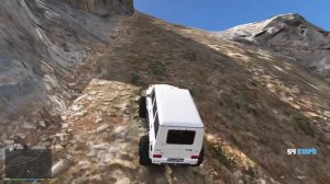 Mercedes-Benz Brabus 700G с новыми большими колёсами по горам в GTA 5,