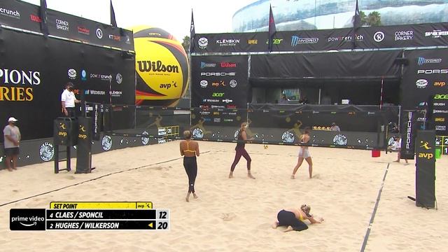 Sara Hughes With A Deep Pass Over To Win Rally | Wilson Cup смотреть онлайн