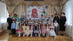 "Музыкальная игра "Ручеек" для детей подготовительной группы