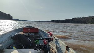 р.Кутамыш, на лодке по ветру.