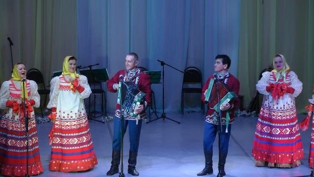 Народный ансамбль песни и танца 