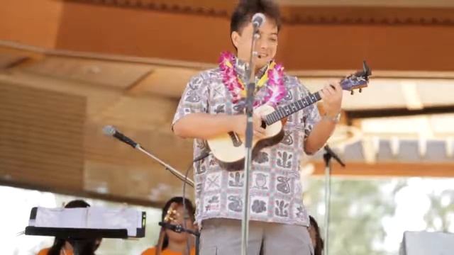 Herb Ohta Jr. and David Kamakahi Ukulele смотреть онлайн